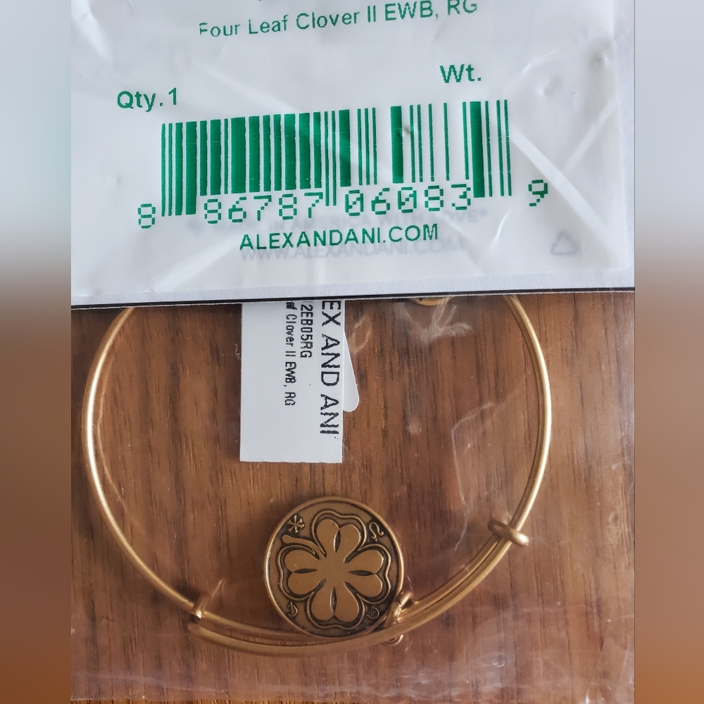 New Alex and Ani (+) Energy Expandable Wire Bangle "Four Leaf Clover" in Gold